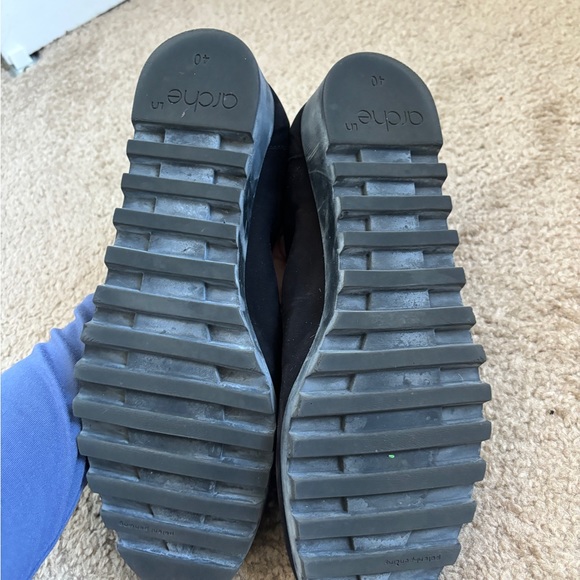 Arche black suede almond toe flats with wedge - Picture 5 of 5